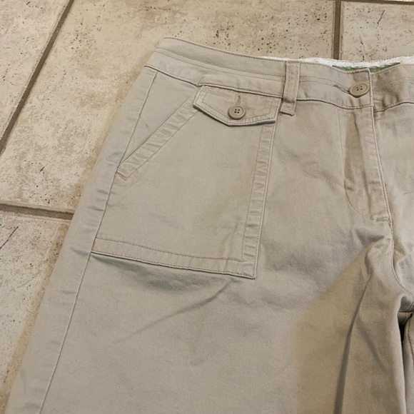 Denver Hayes Contemporary Fit Khaki Cargo Shorts - Women's Size 14 (7" Inseam) - Picture 2 of 7